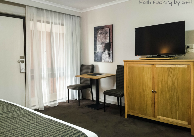 Fash Packing by SFH: Mid City Motel Warrnambool Review 