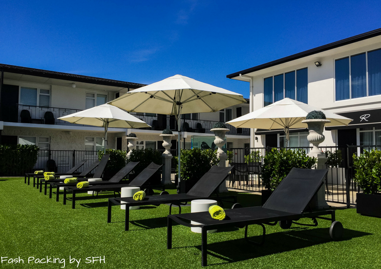 Fash Packing by SFH: Regent Of Rotorua A Boutique Hotel - Pool Lounges