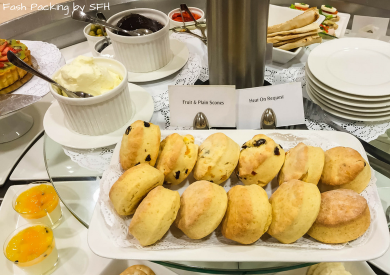 Fash Packing by SFH: Emirates A380 First Class Review - Auckland International Airport Emirates Lounge - Scones