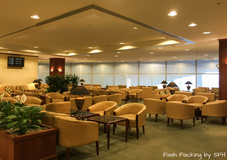 Fash Packing by SFH: Emirates A380 First Class Review - Auckland International Airport Emirates Lounge - Seating