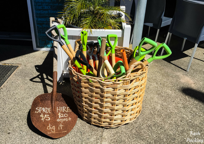 Fash Packing: New Zealand Road Trip 7 Day North Island Itinerary - Hot Water Beach Spade Hire