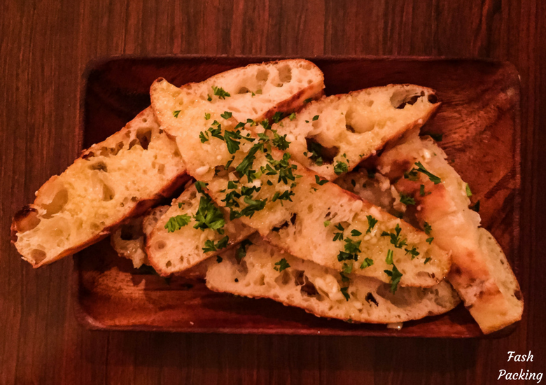 Fash Packing: Cafe Midnight Express Auckland - Garlic Bread