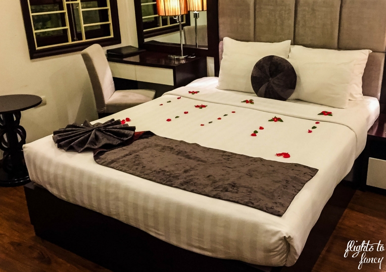 Flights To Fancy: Hanoi Glance Hotel Review - Bedroom