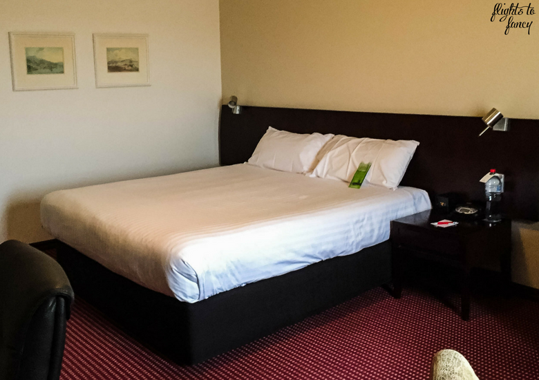 Flights To Fancy: Hotel Grand Chancellor Launceston Location & Value - Bed