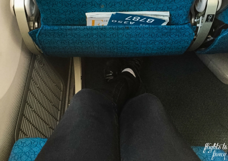Flights To Fancy: Vietnam Airlines 787 economy class leg room