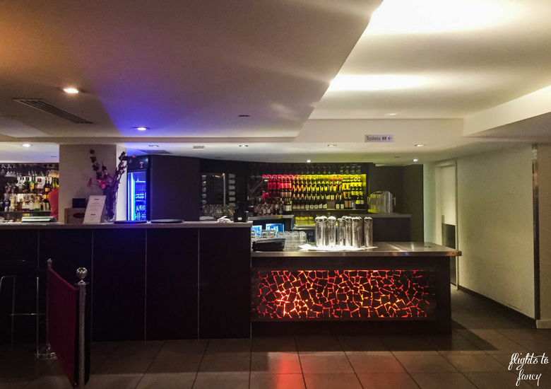 Flights To Fancy: Bushfire Flame Grill Cairns - Bar