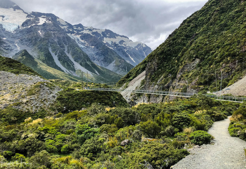 Mount Cook Walks: Second suspension bridge Hooker Valley Track
