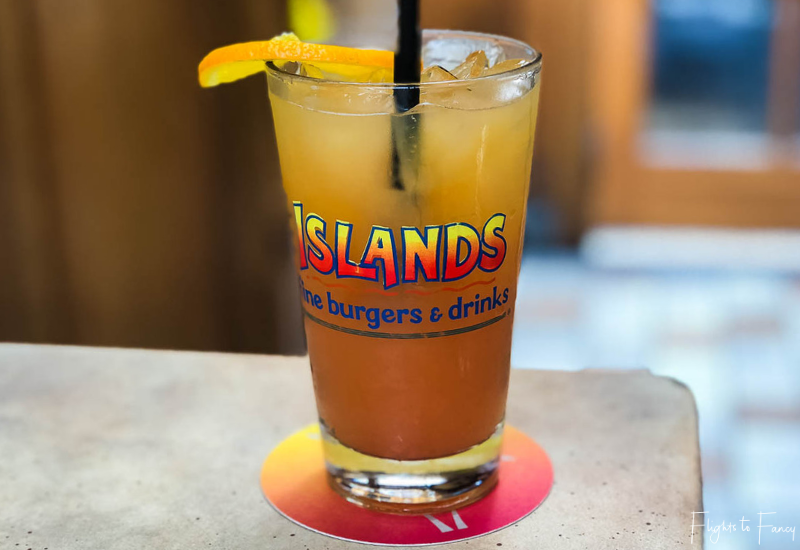 Waikiki Happy Hours: Islands Fine Burgers & Drinks Mai Tai